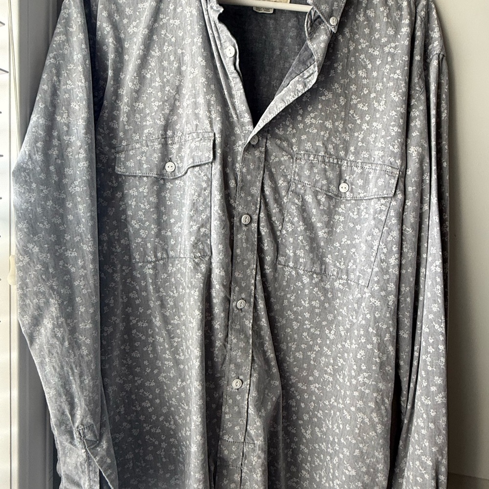 French Connection Gray Floral Button Down Shirt